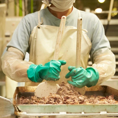 赤ワインでソテーした牛肉のおいしさ