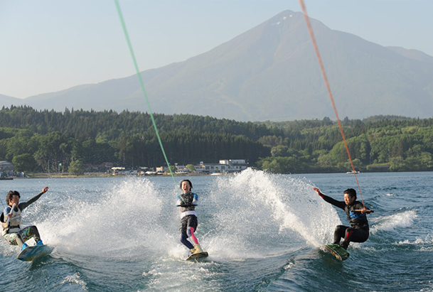 猪苗代湖ウェイク