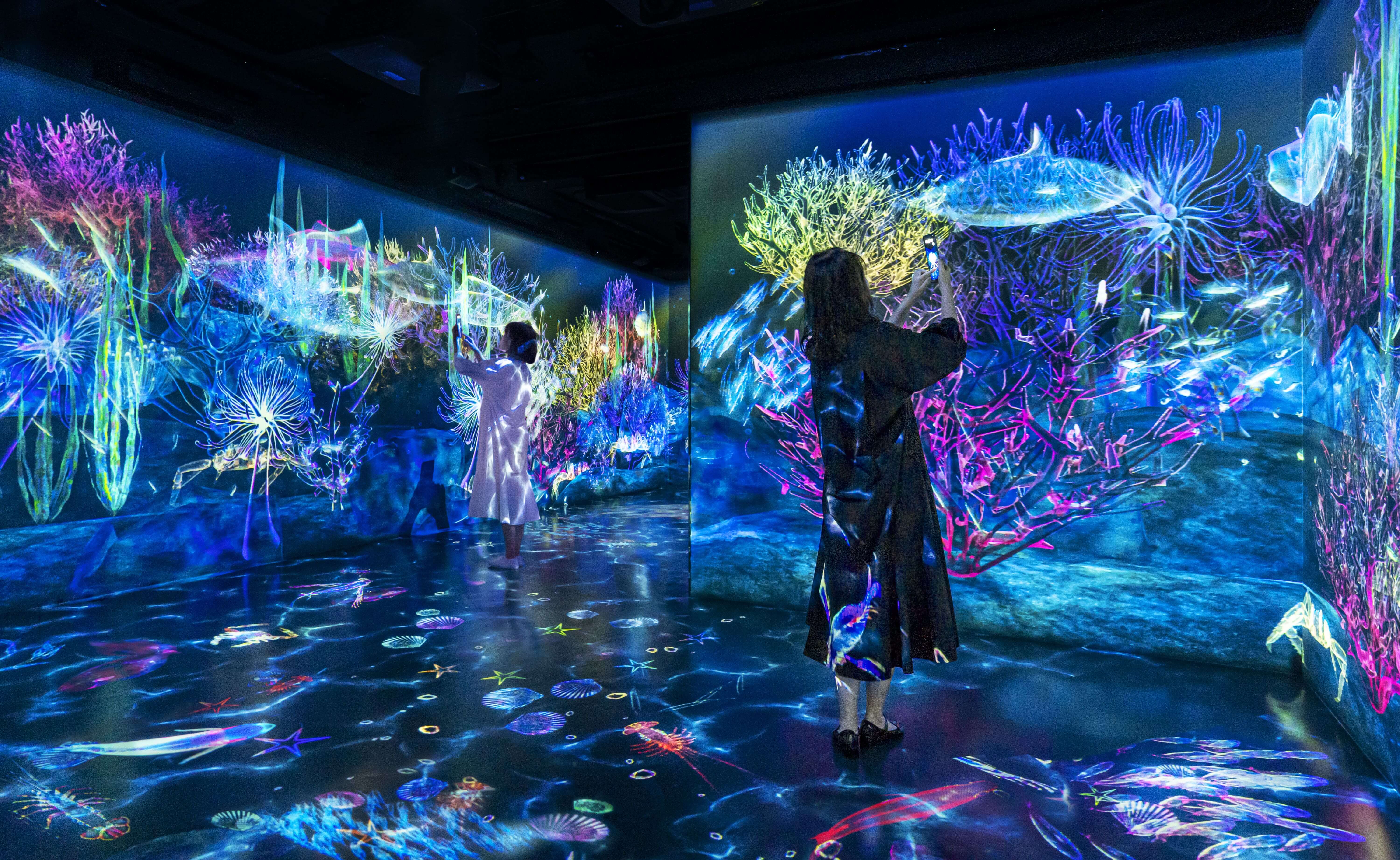 「Galaxy＆チームラボ：捕まえて集める恵みの海」東京原宿&copy;チームラボ